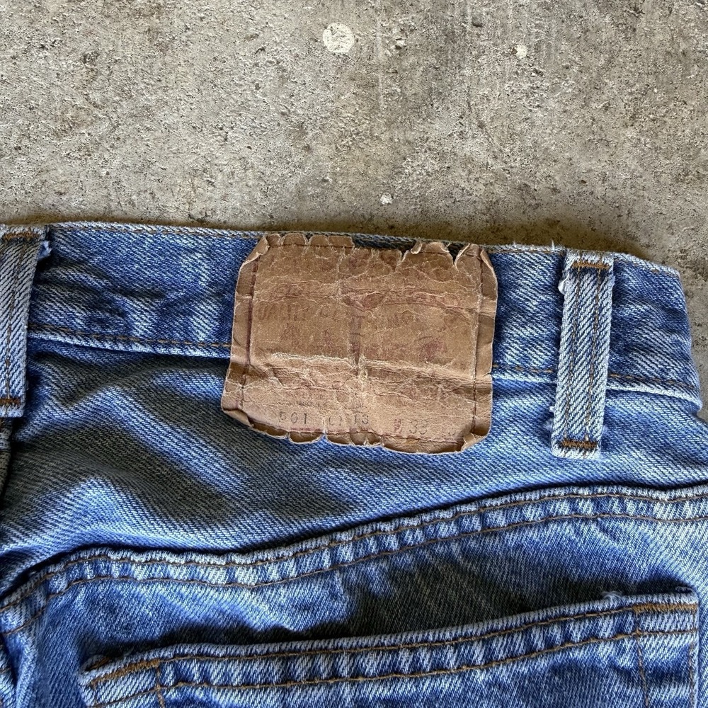 VINTAGE Levis 501‎ Jeans Mens 33x32 Blue Straight Medium Wash USA 80s - Picture 6 of 7